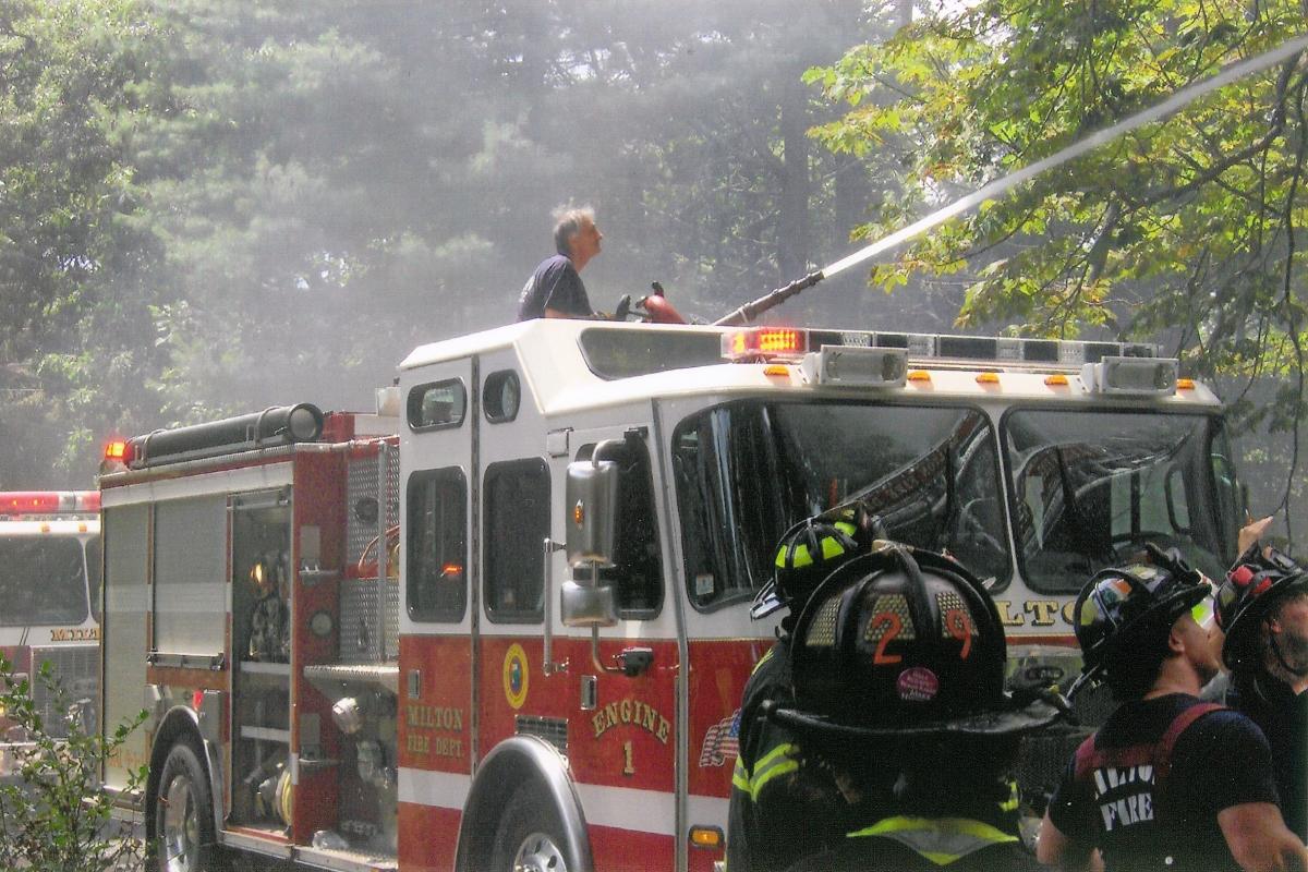 Putting out a Fire From the Fire Apparatus 3